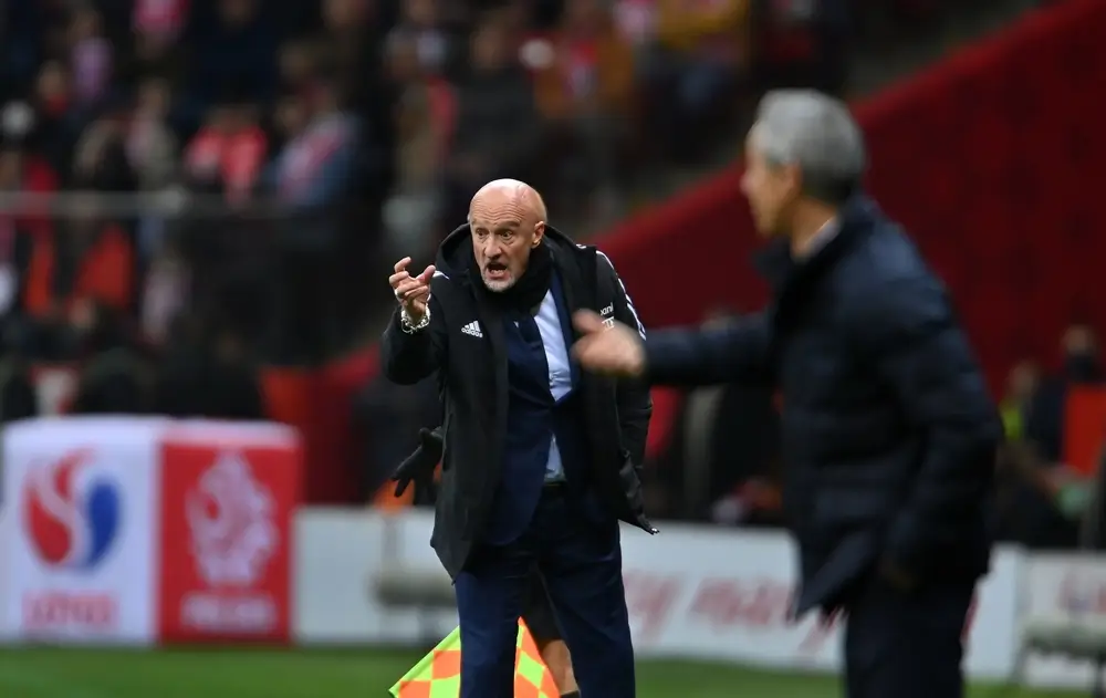 Marco Rossi steht nicht nur an der Seitenlinie.