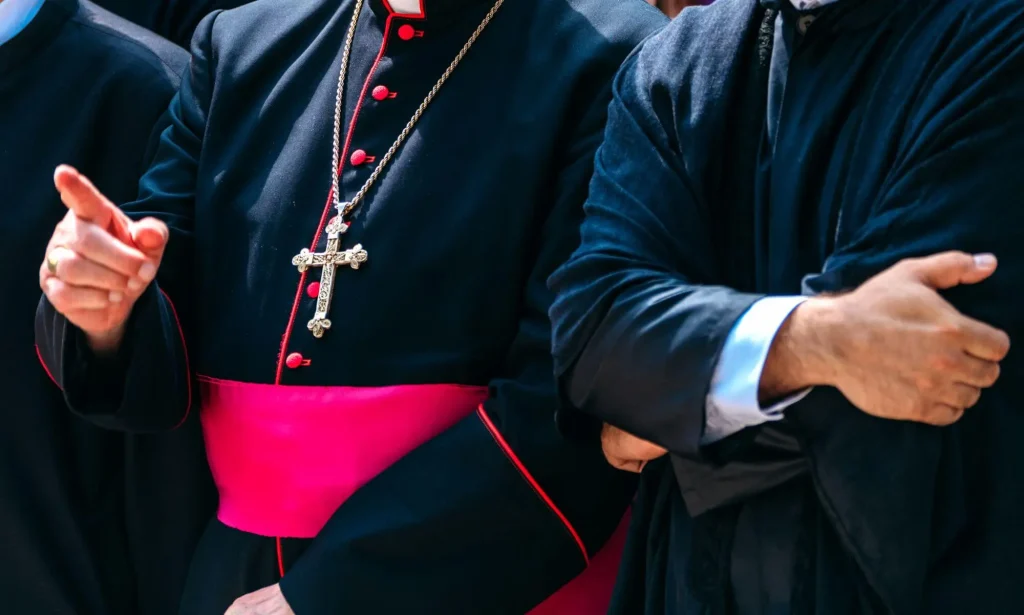 Kardinäle vor der Papstwahl warten auf die Verkündung