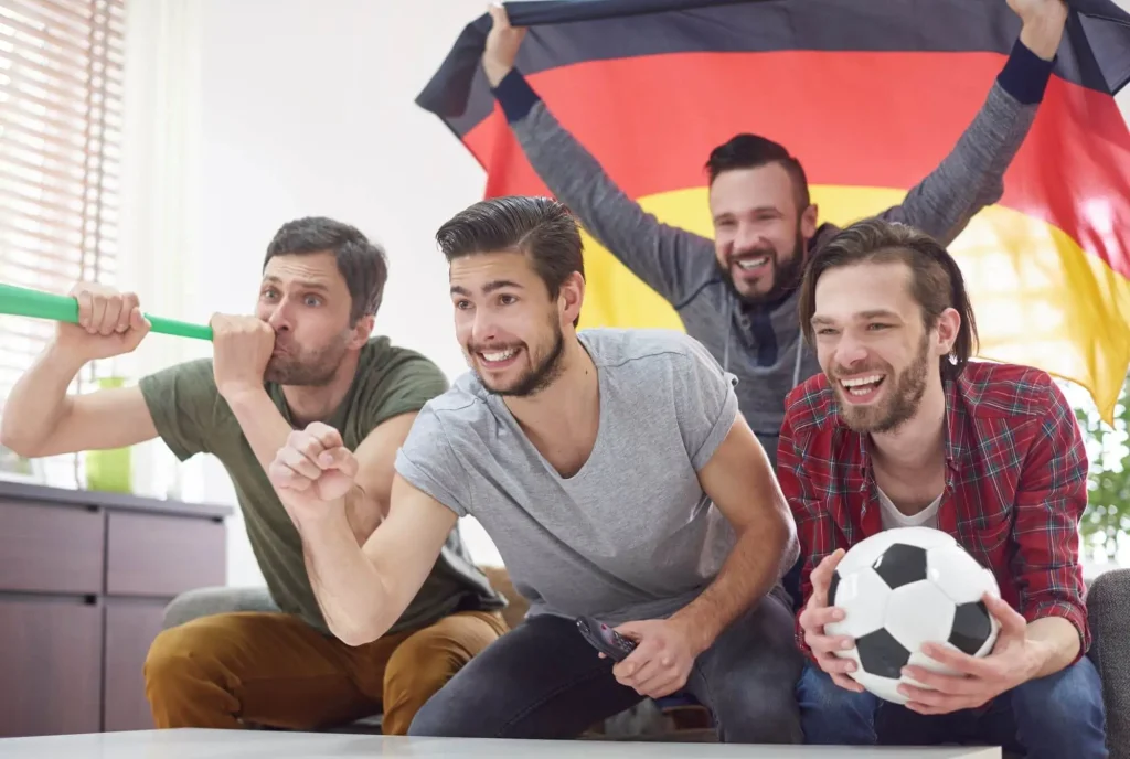 Fans feuern Deutschland in der Nations League beim Schauen an