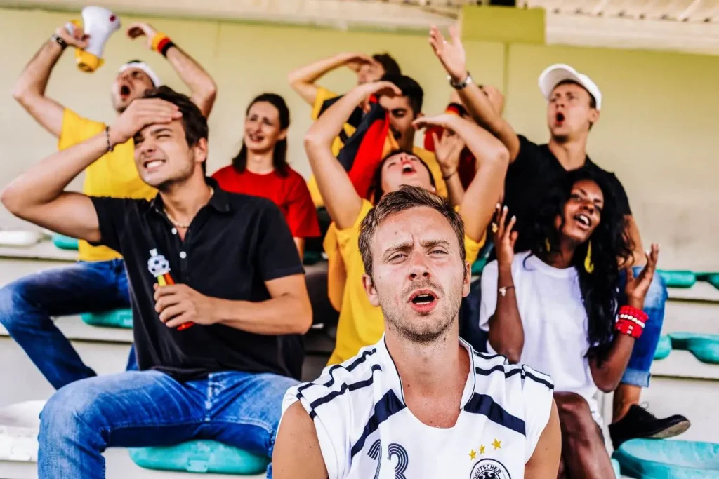 Fans im Stadion fiebern mit Deutschland in der Nations League mit