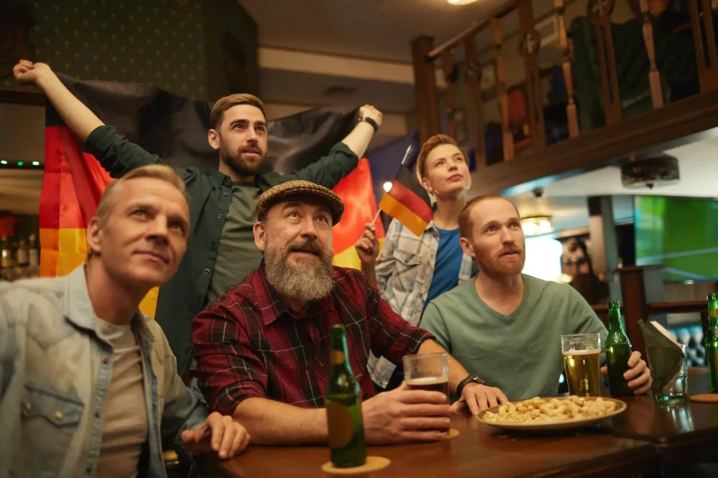 Deutsche Fans in einer Fußballkneipe