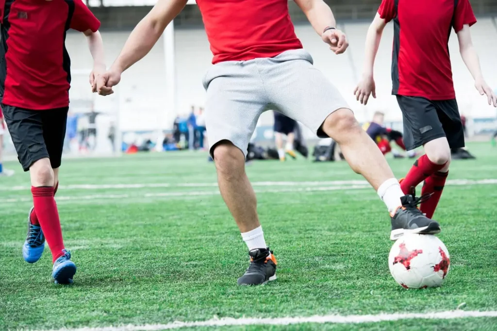 Aktion bei einem Baller League Spiel mit Ball