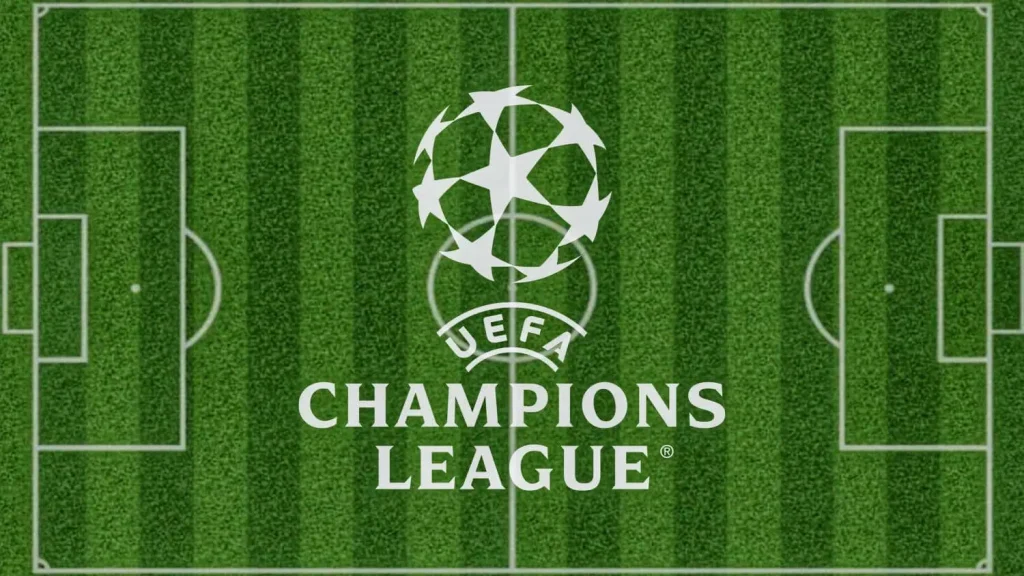 CL-Logo auf grünem Spielfeld