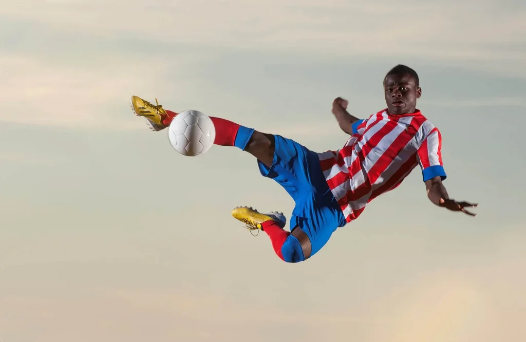 Golden Boy Kandidat beim Fallrückzieher in Aktion