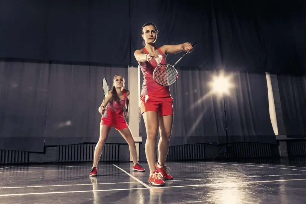 Badminton Damen Doppel posiert