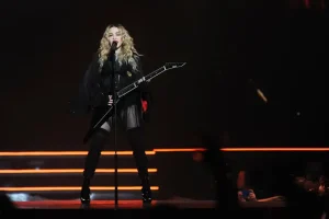 Madonna tritt bei der WM Halbzeitshow an