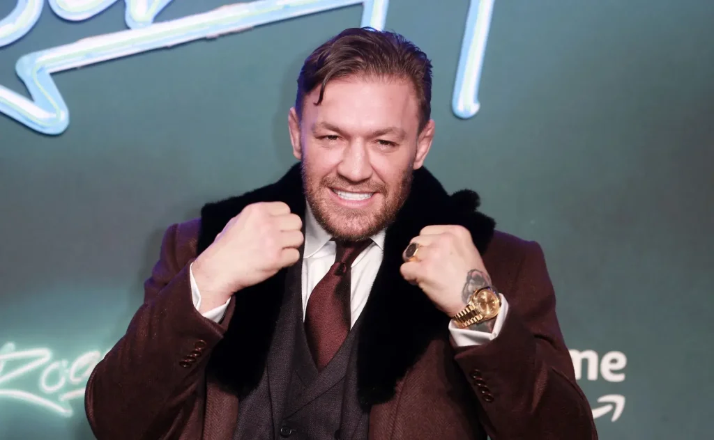 Conor McGregor wird im Rahmen der UFC 329 gegen Max Holloway antreten.